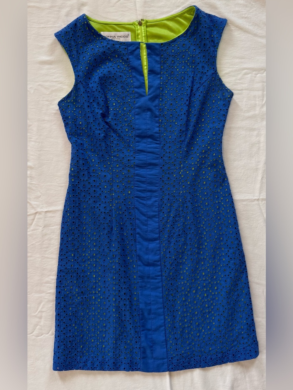 Donna Ricco New York Blue Eyelet Sheath Dress Size 4 Neon Green Lining